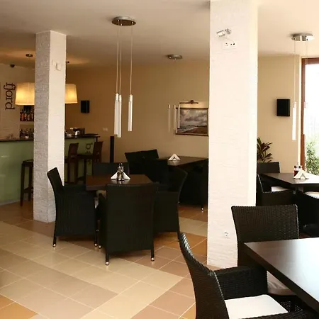 Fjord Hotell 3*